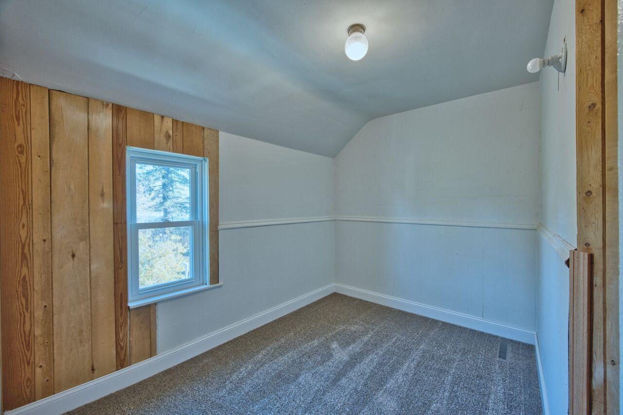 101 Minnesota Avenue East Gilbert, MN 55741 - Photo 15 of 40