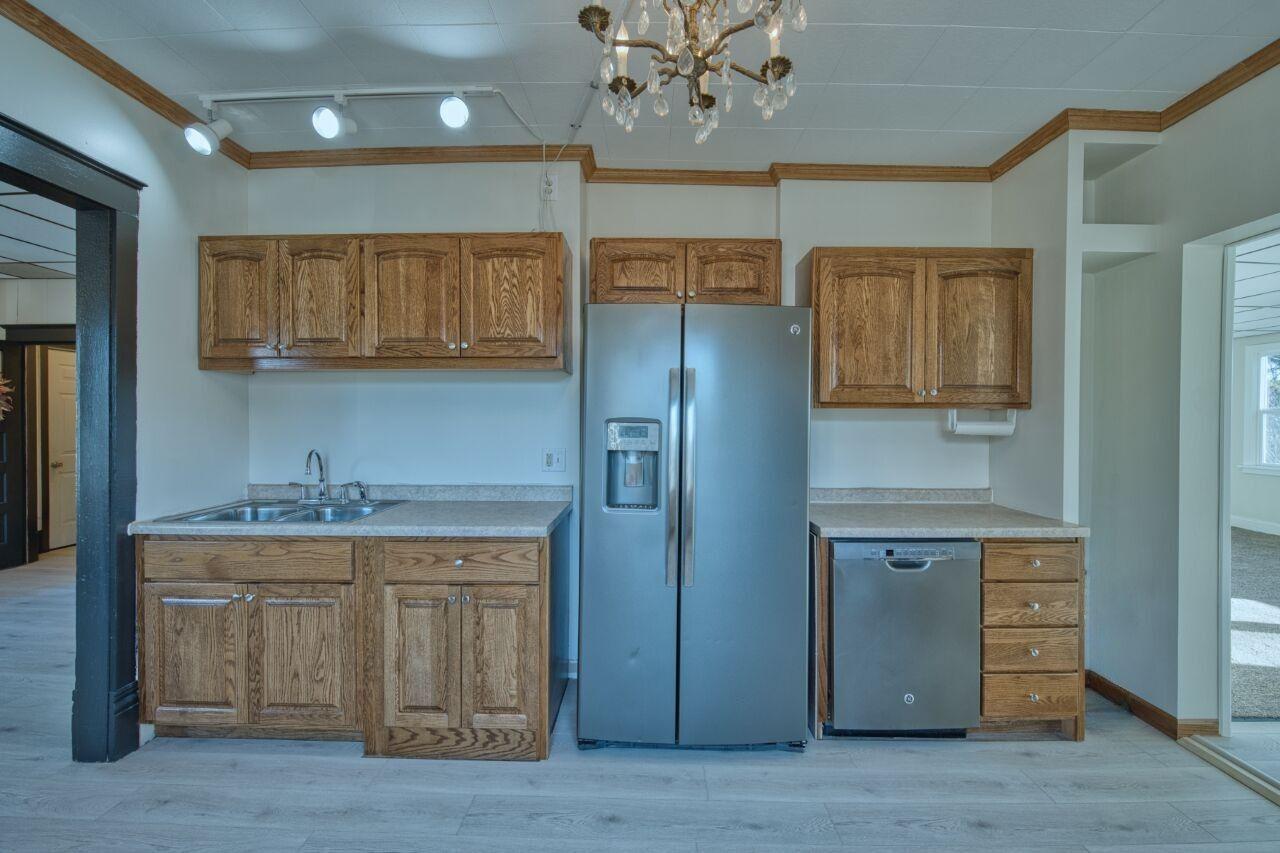 101 Minnesota Avenue East Gilbert, MN 55741 - Photo 28 of 40