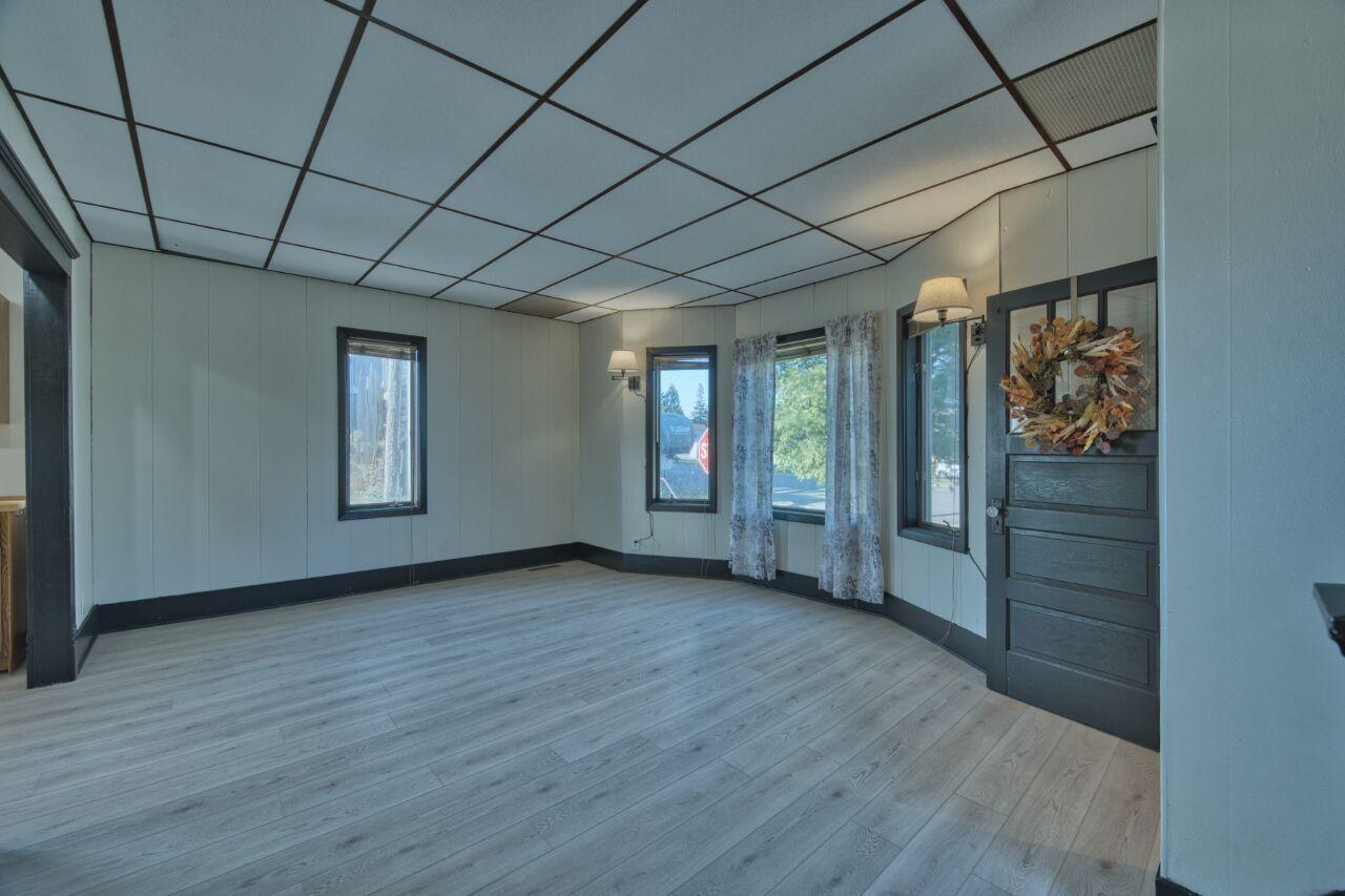 101 Minnesota Avenue East Gilbert, MN 55741 - Photo 30 of 40