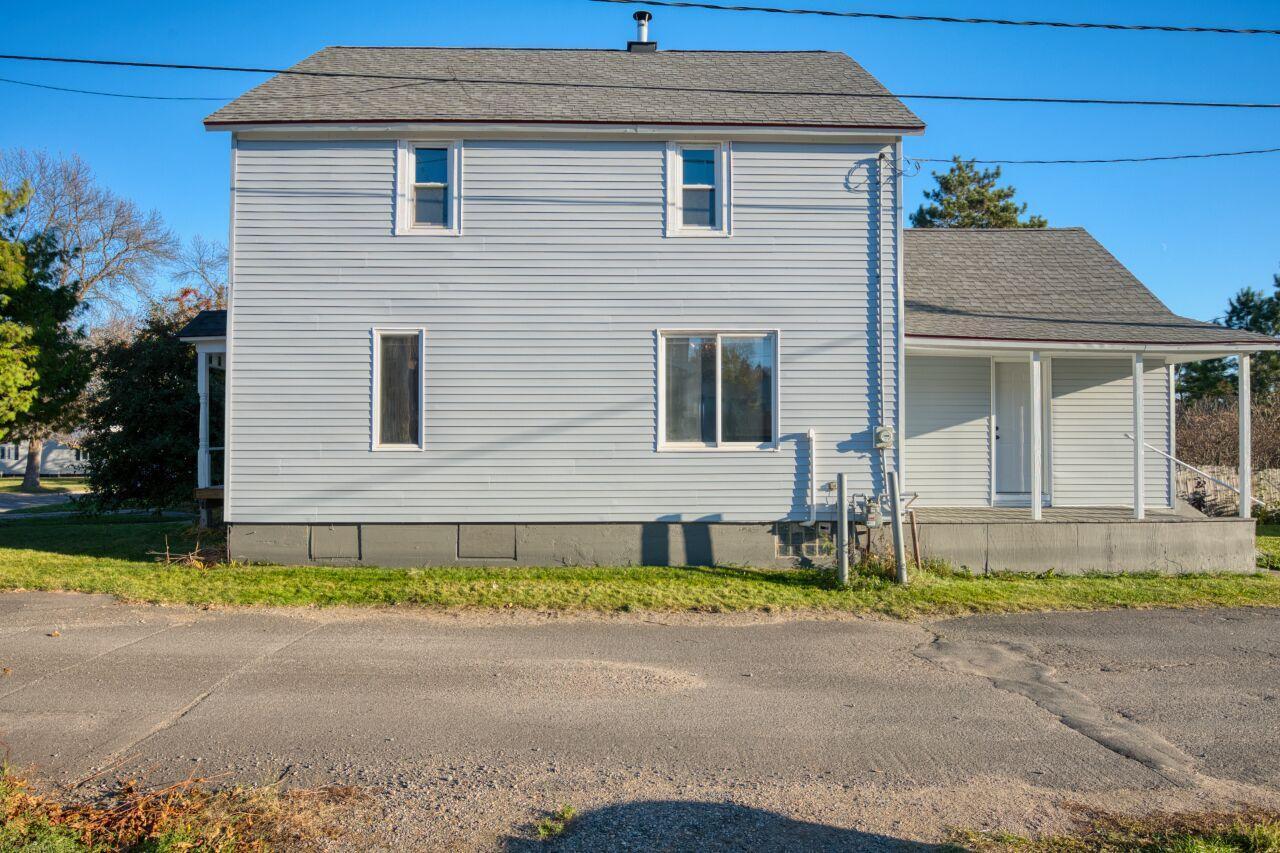 101 Minnesota Avenue East Gilbert, MN 55741 - Photo 3 of 40