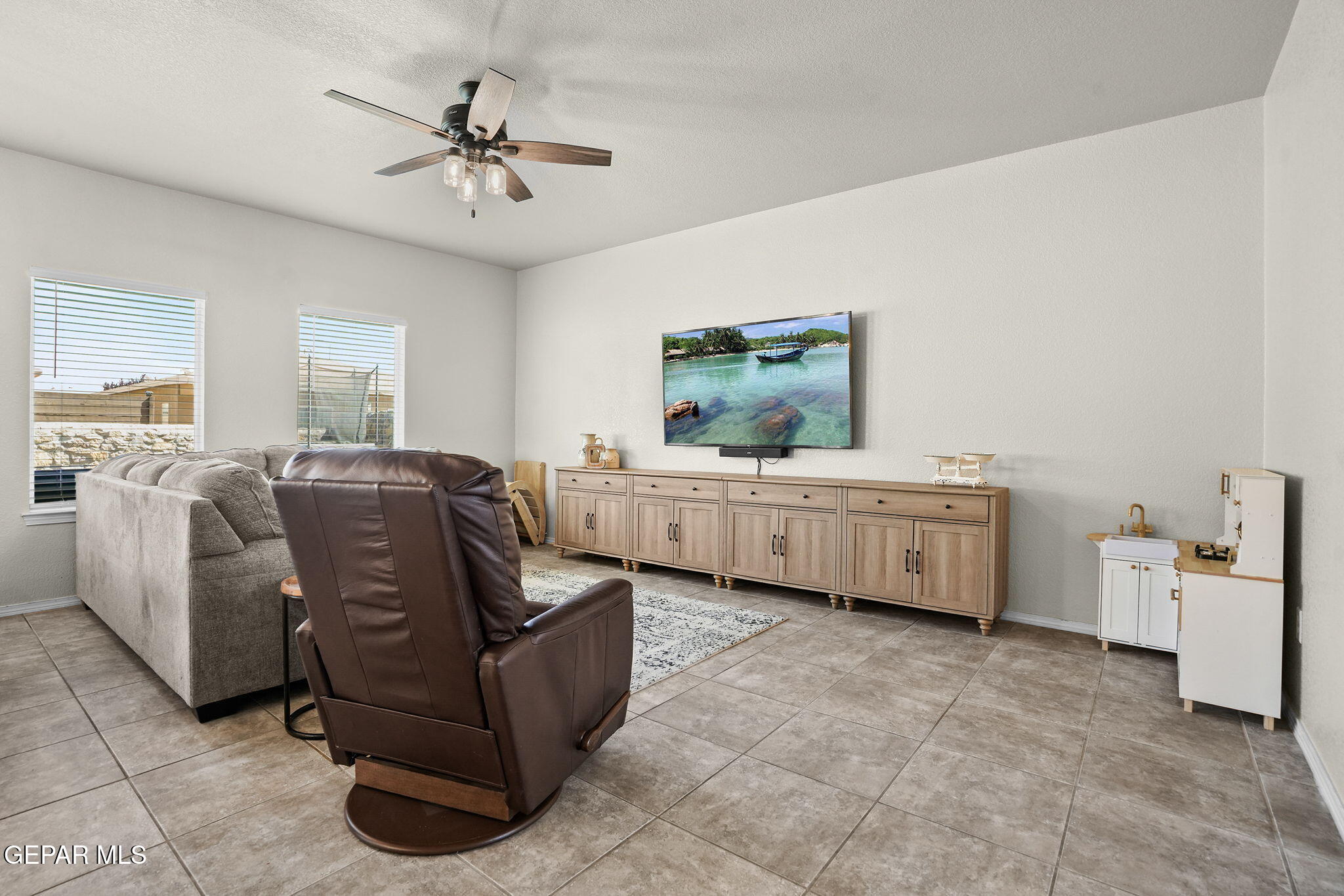 5813 Redstone Rim Drive El Paso, TX 79934 - Photo 7 of 42 14-web-or-mls-JOL08212