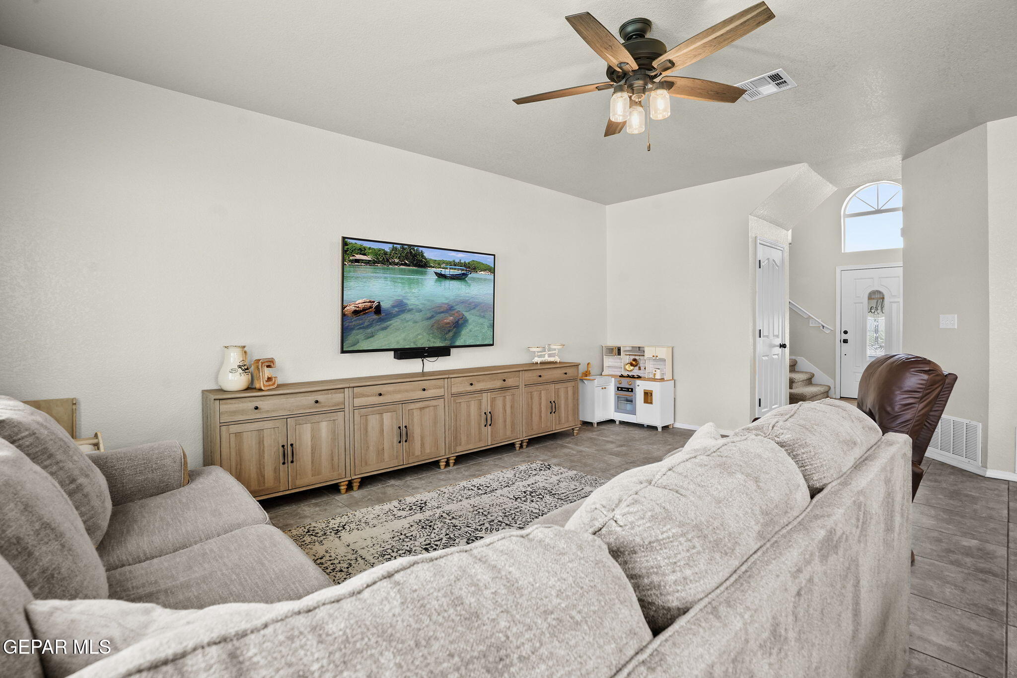 5813 Redstone Rim Drive El Paso, TX 79934 - Photo 9 of 42 16-web-or-mls-JOL08222