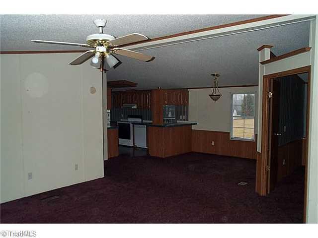592 Gladstone Road Mocksville, NC 27028 - Photo 5 of 9 Living Room.