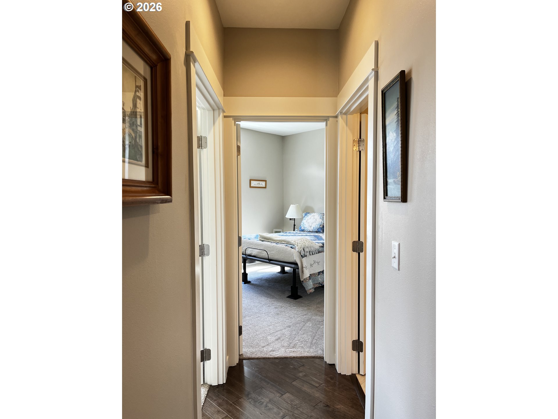 88097 Lake Point Drive Florence, OR 97439 - Photo 22 of 48 a en suite bathroom with a toilet