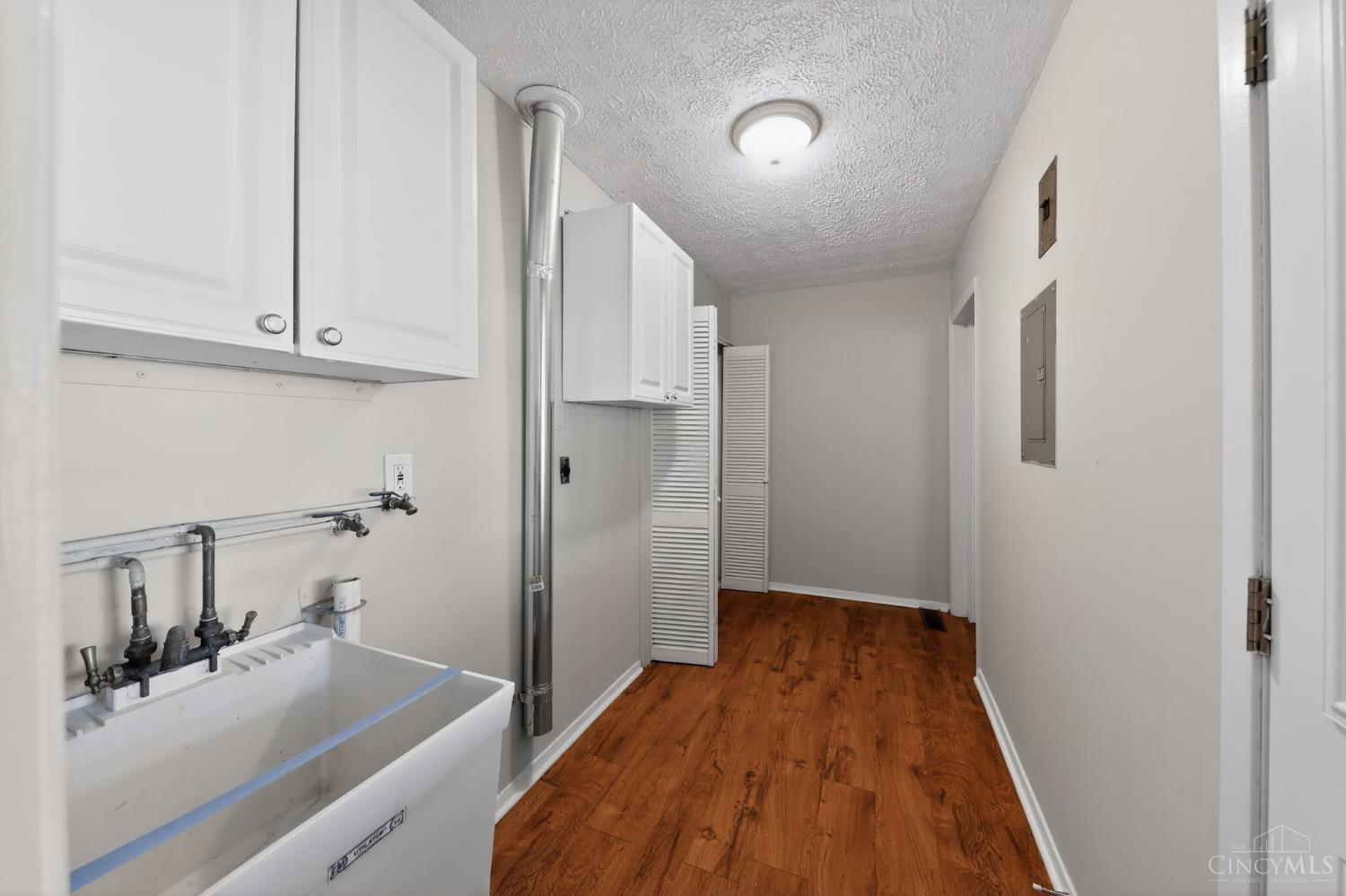 1854 Windmill Way Cincinnati, OH 45240 - Photo 20 of 33