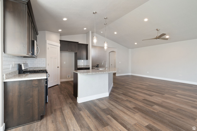 2508 Sunset Way Layton, UT 84041 - Photo 4 of 35
