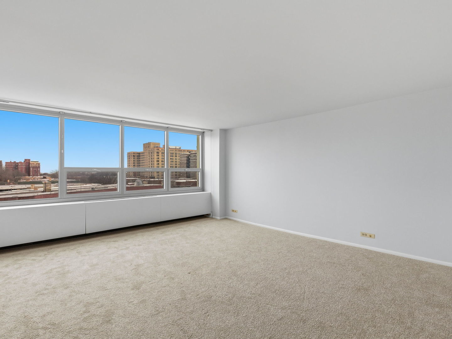 1700 East 56th Street, Unit 703 Chicago, IL 60637 - Photo 3 of 11