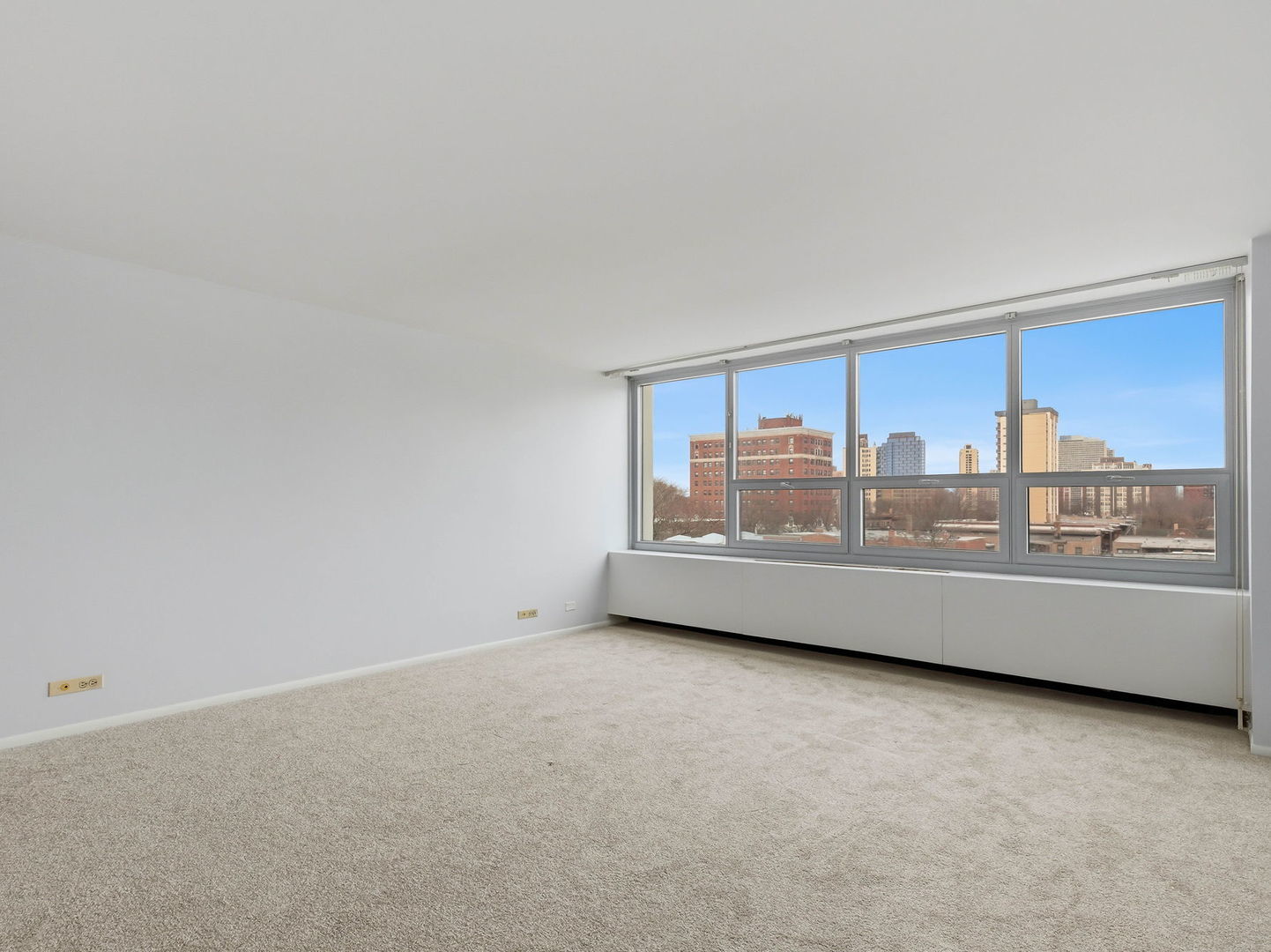 1700 East 56th Street, Unit 703 Chicago, IL 60637 - Photo 4 of 11