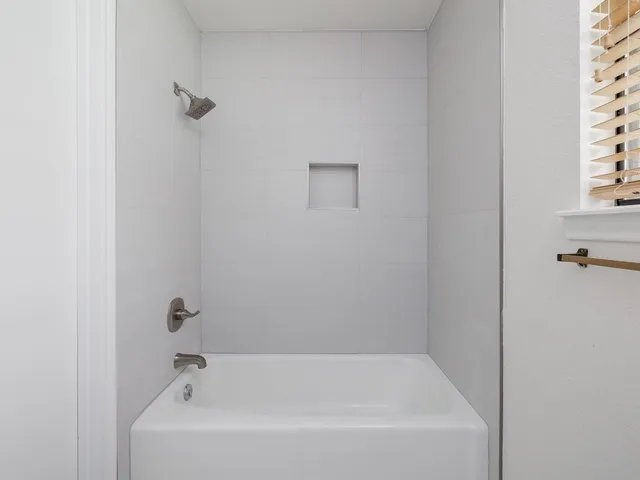 $3,000 | 9305 Rolling Oaks Trail, Austin, TX 78750