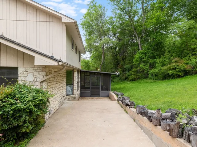 $3,000 | 9305 Rolling Oaks Trail, Austin, TX 78750
