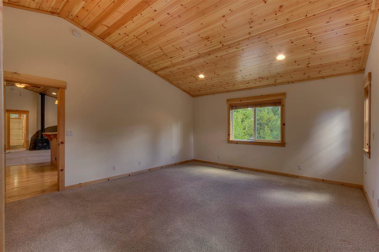 10541 Red Fir Road Truckee, CA 96161 - Photo 10 of 14 Gallery Image 10
