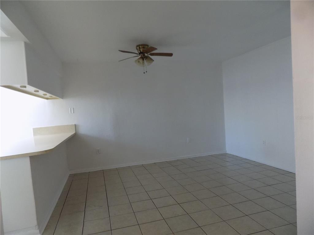 2811 Southwest Archer Road, Unit X 201 Gainesville, FL 32608 - Photo 5 of 37