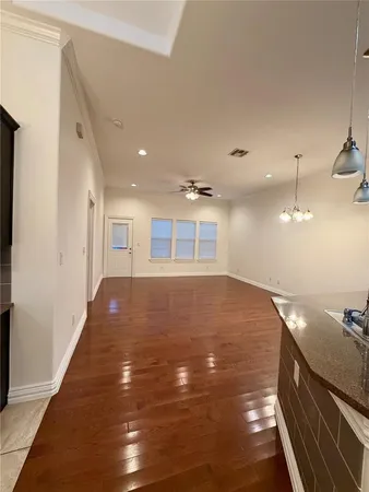 $1,550 | 398 Mesa Drive, Unit C, Del Valle, TX 78617