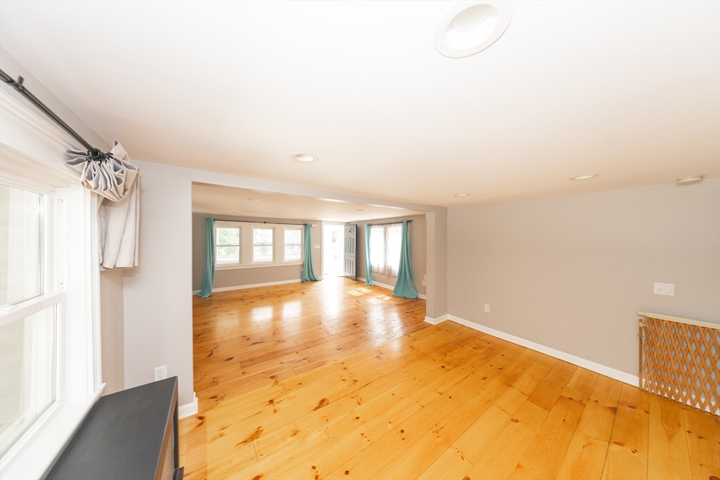2 Hyatt Street Worcester, MA 01603 - Photo 11 of 42 Gallery Image 11