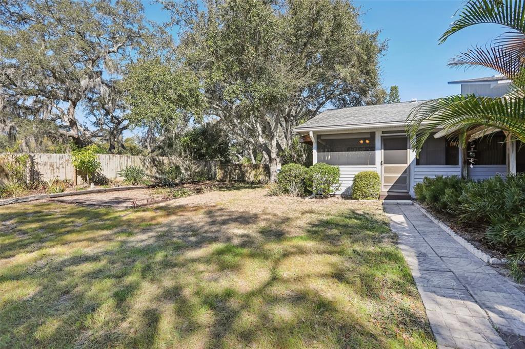 1797 Rambling Ridge Court Palm Harbor, FL 34683 - Photo 4 of 33