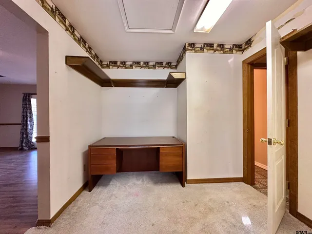 a view of walk in closet