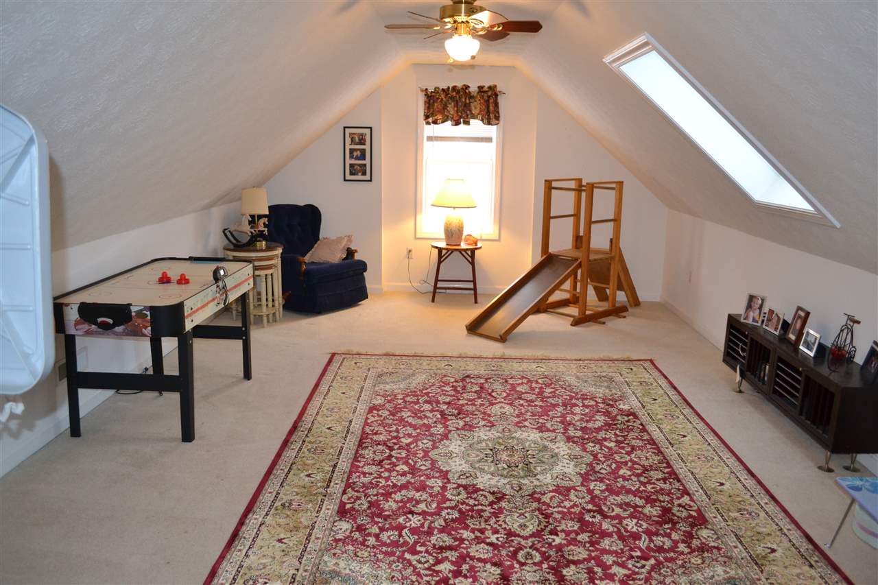 11 Thresher Road Nashua, NH 03063 - Photo 22 of 25 Gallery Image 22