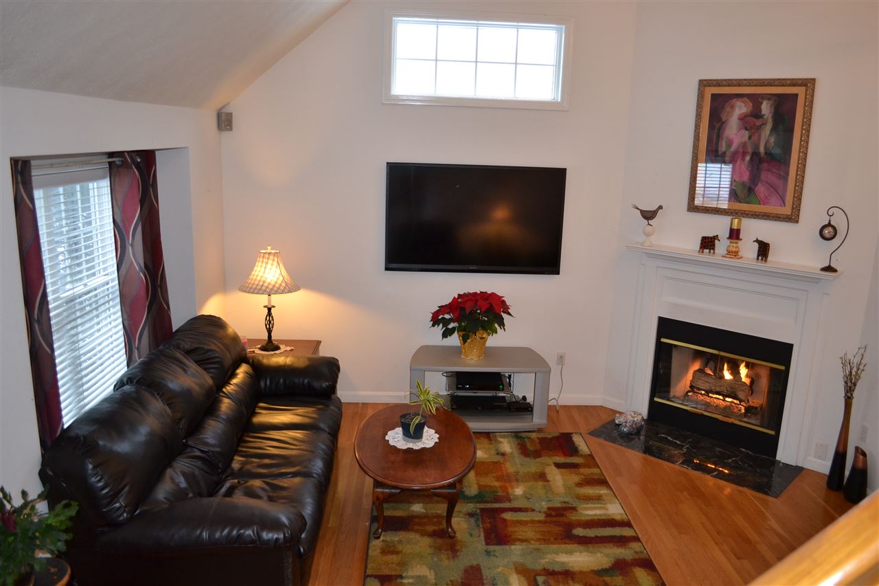11 Thresher Road Nashua, NH 03063 - Photo 8 of 25 Gallery Image 8