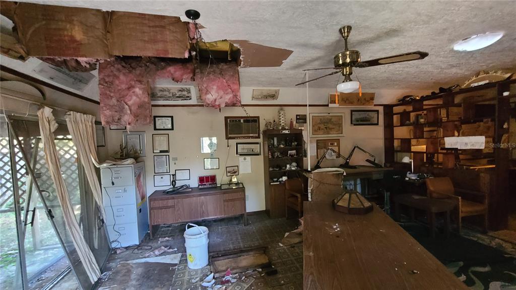 501 Hermits Trail Altamonte Springs, FL 32701 - Photo 51 of 61 a kitchen with a refrigerator and a stove
