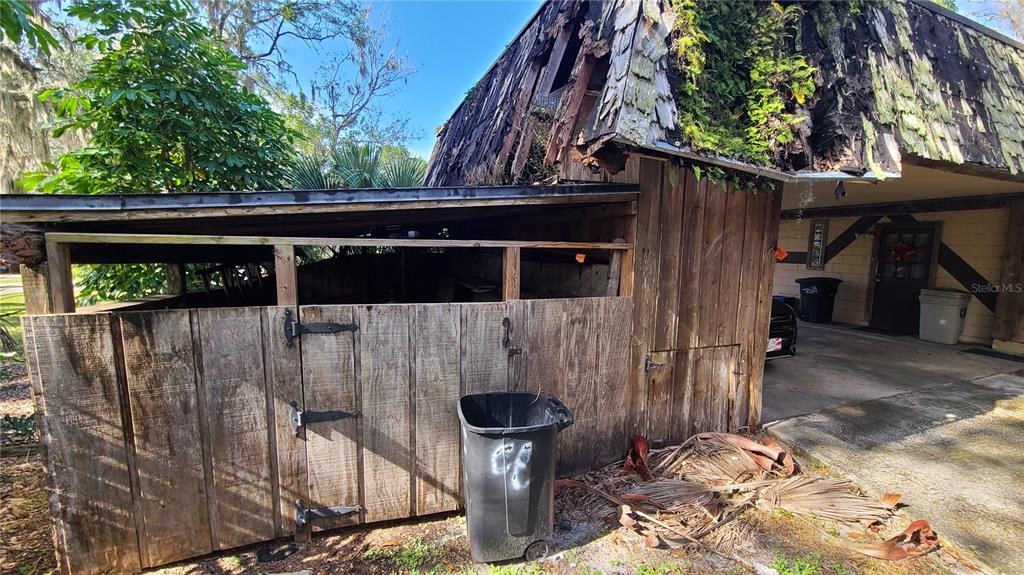 501 Hermits Trail Altamonte Springs, FL 32701 - Photo 7 of 61 a view of outdoor space and patio