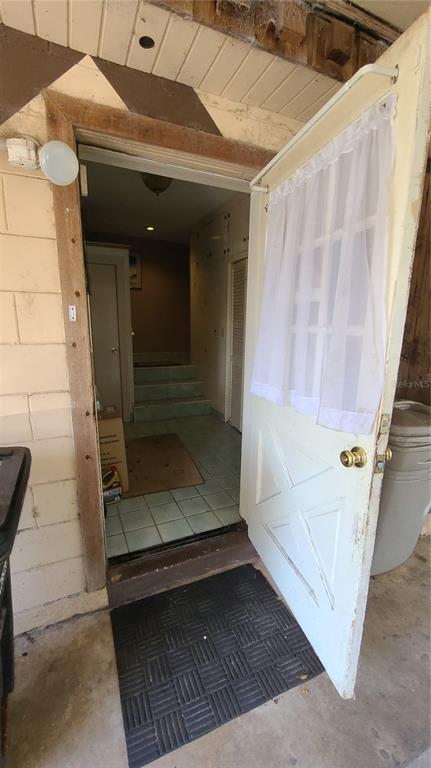 501 Hermits Trail Altamonte Springs, FL 32701 - Photo 9 of 61 a view of entryway