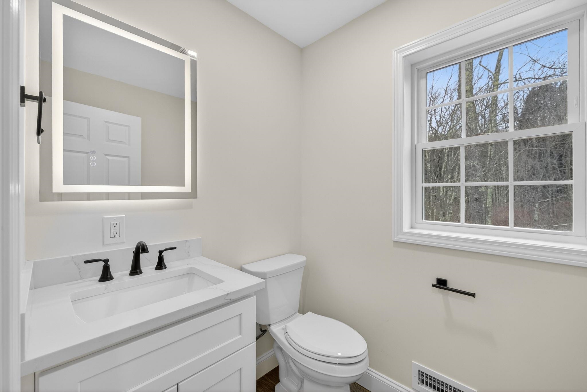 335 Raymond Road Chester, NH 03036 - Photo 14 of 40