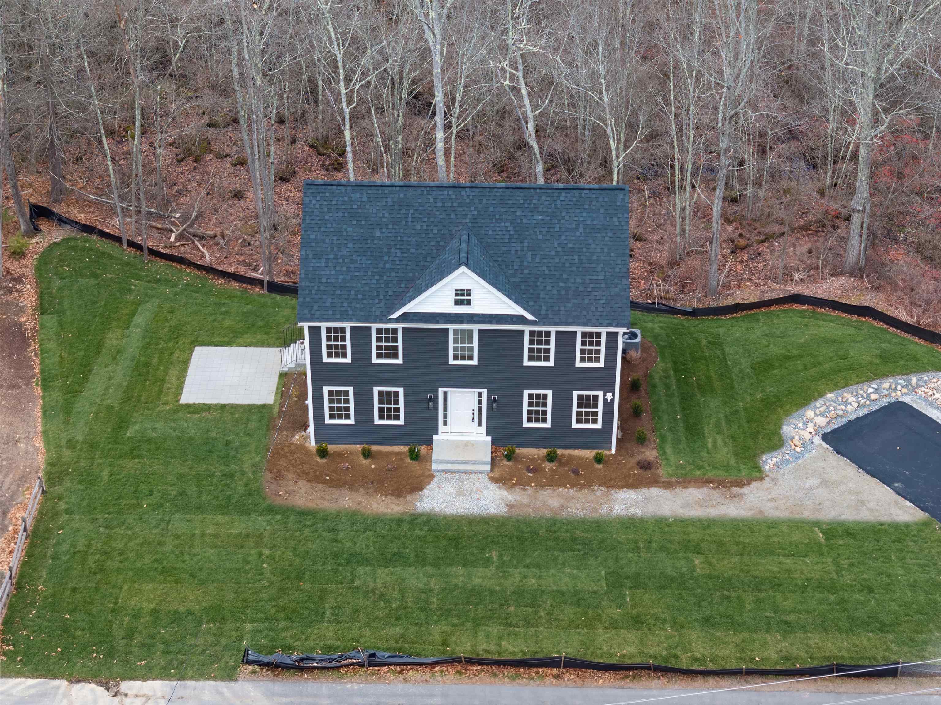 335 Raymond Road Chester, NH 03036 - Photo 4 of 40