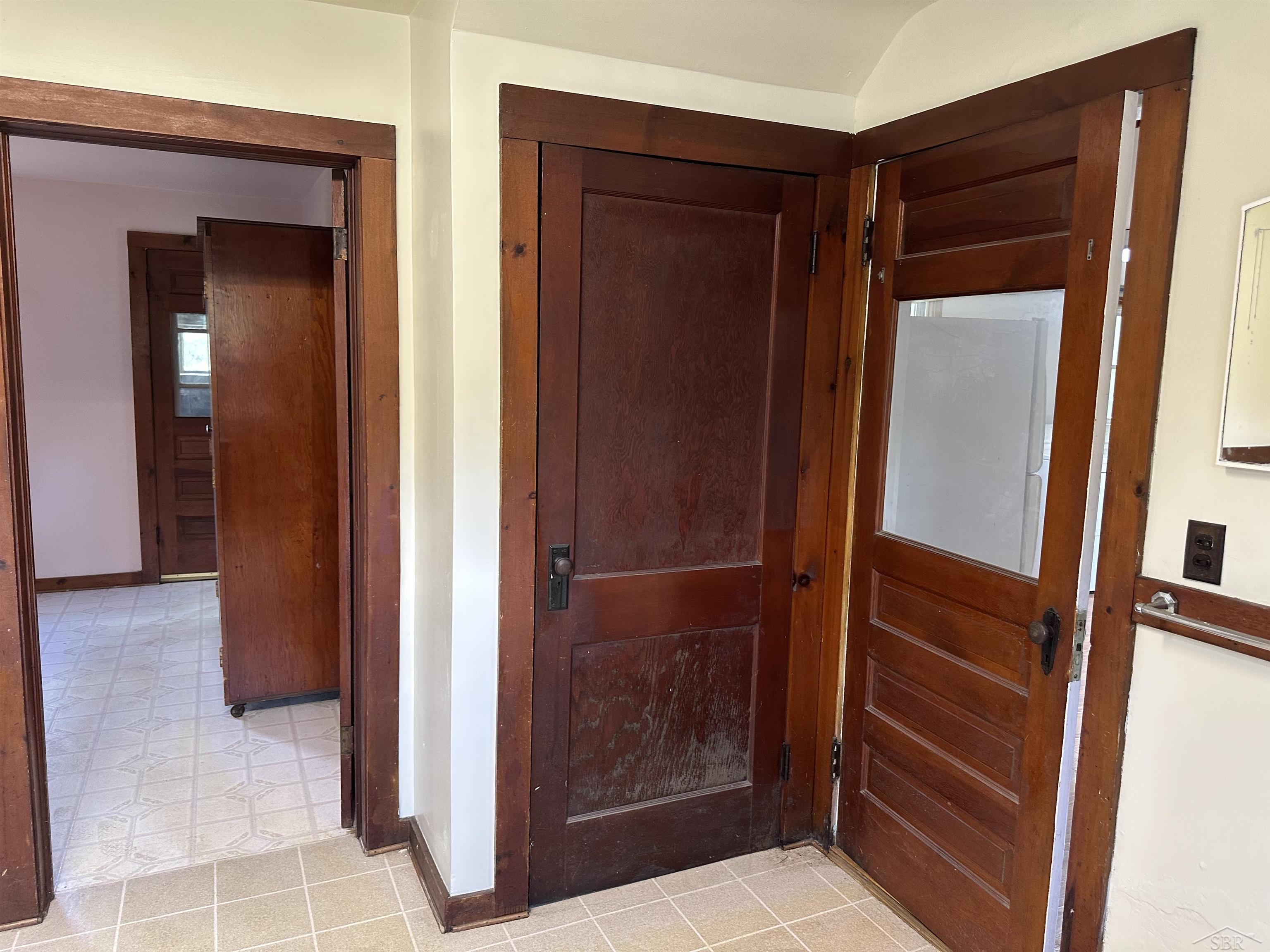 5665 E Road Saginaw, MI 48601 - Photo 20 of 83 50188136-98a529a3-35e0-4d31-abf1-c003efa9df18.JPG