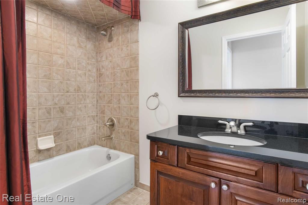 3406 Tremonte Circle, Unit 193 Rochester, MI 48306 - Photo 11 of 30