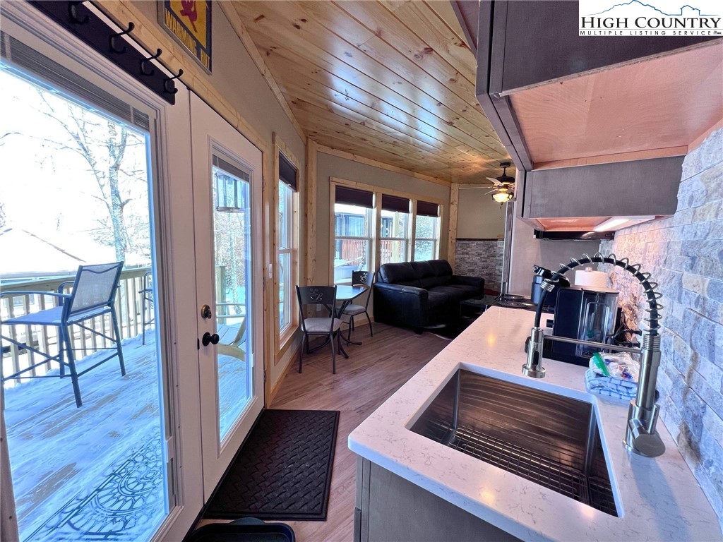 528 Briarcliff Road Sugar Mountain, NC 28604 - Photo 18 of 32