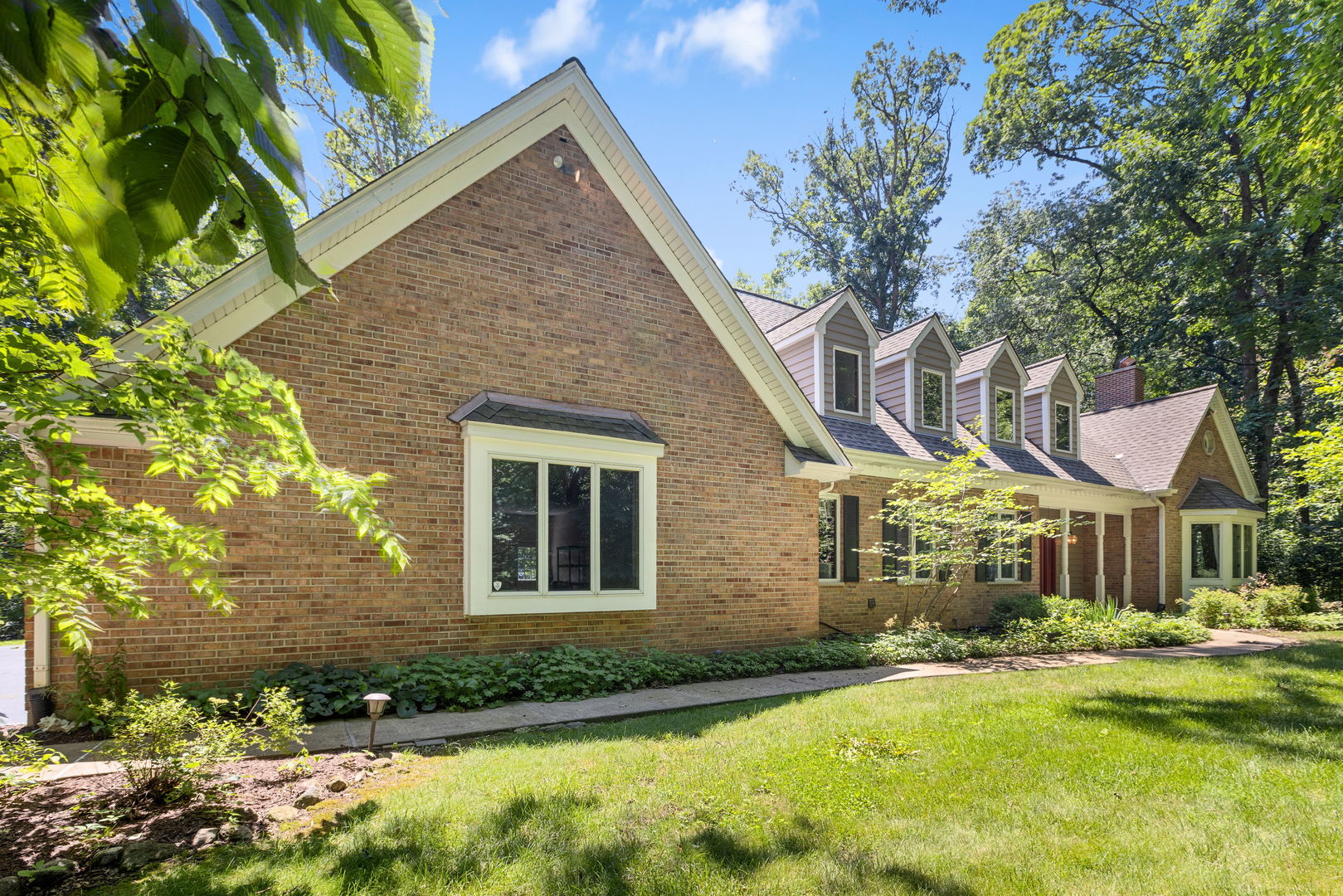 37W305 Crane Road St. Charles, IL 60175 - Photo 1 of 31