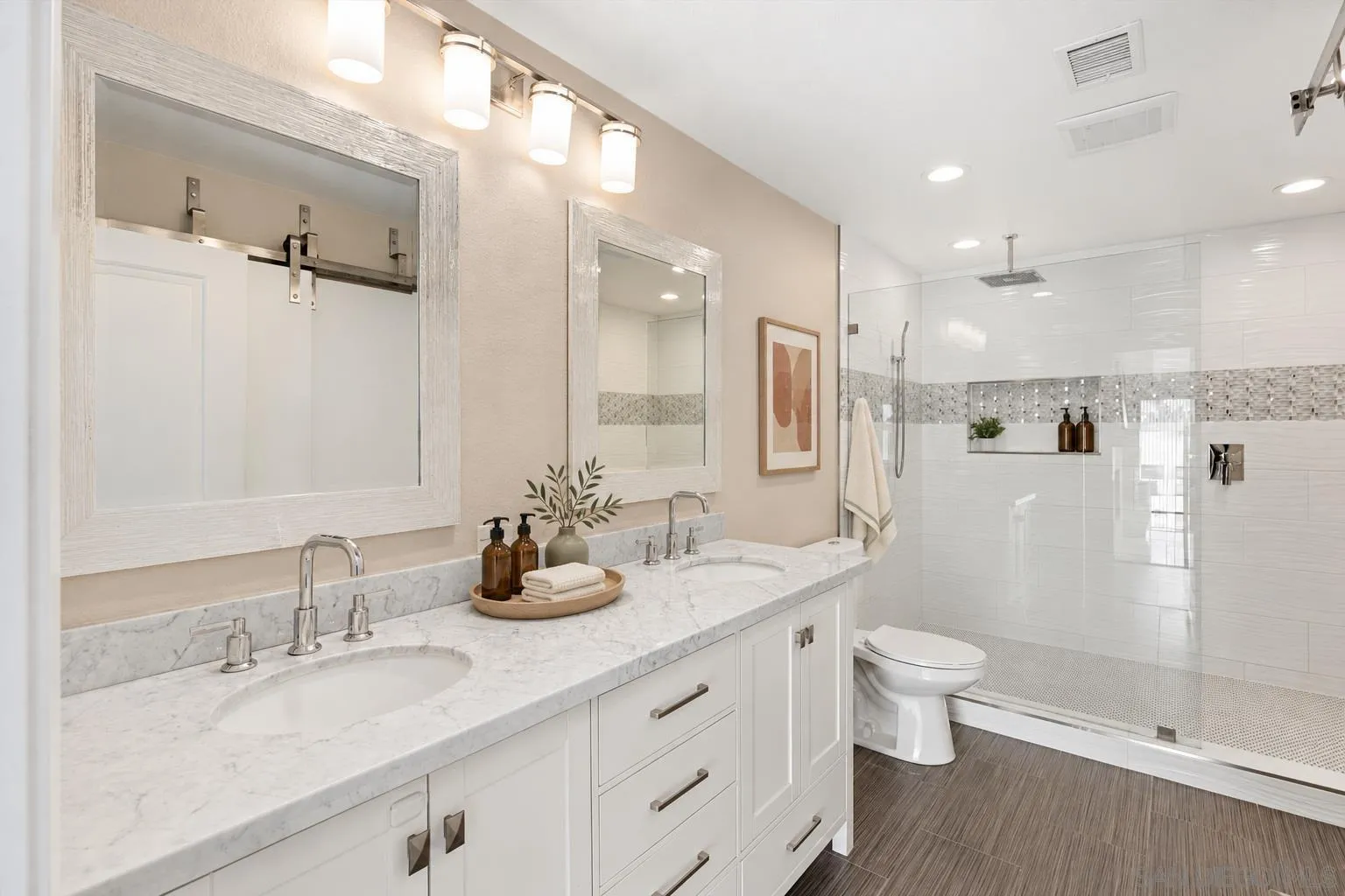 1913 Alga Road, Unit A Carlsbad, CA 92009 - Photo 9 of 21 Gallery Image 9