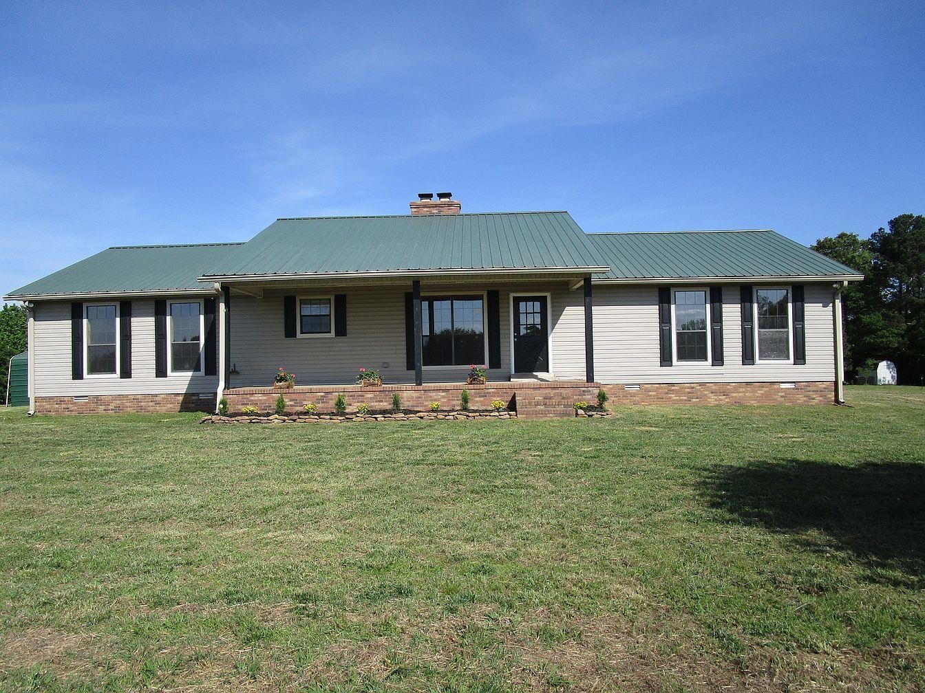 5201 Purdy Road Selmer, TN 38375 - Photo 1 of 28 Gallery Image 1