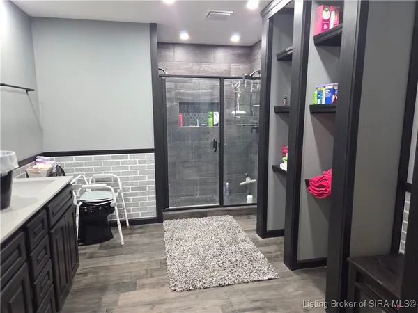 $279,900 | 413 Johnson Court, Madison, IN 47250