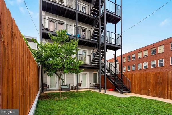 $2,350 | 528 Kennedy Street Northwest, Unit 401, Washington, DC 20011