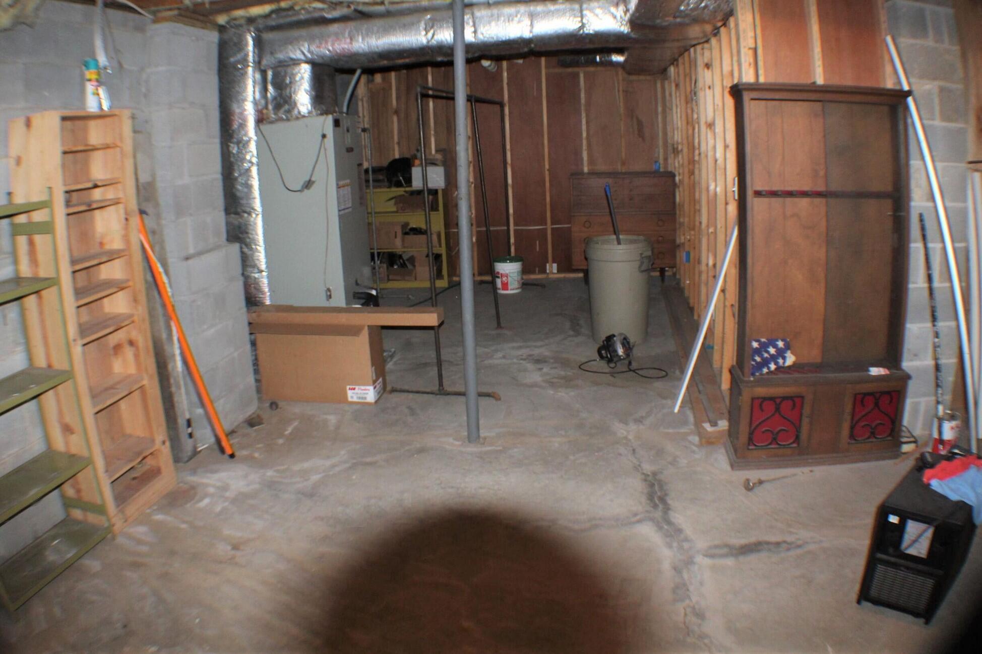 165 Lake Hill Road Middlesboro, KY 40965 - Photo 33 of 53 20220903162722868977000000-o (2)