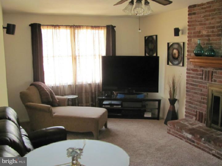 23 Sage Drive Sinking Spring, PA 19608 - Photo 6 of 18 Family Room
