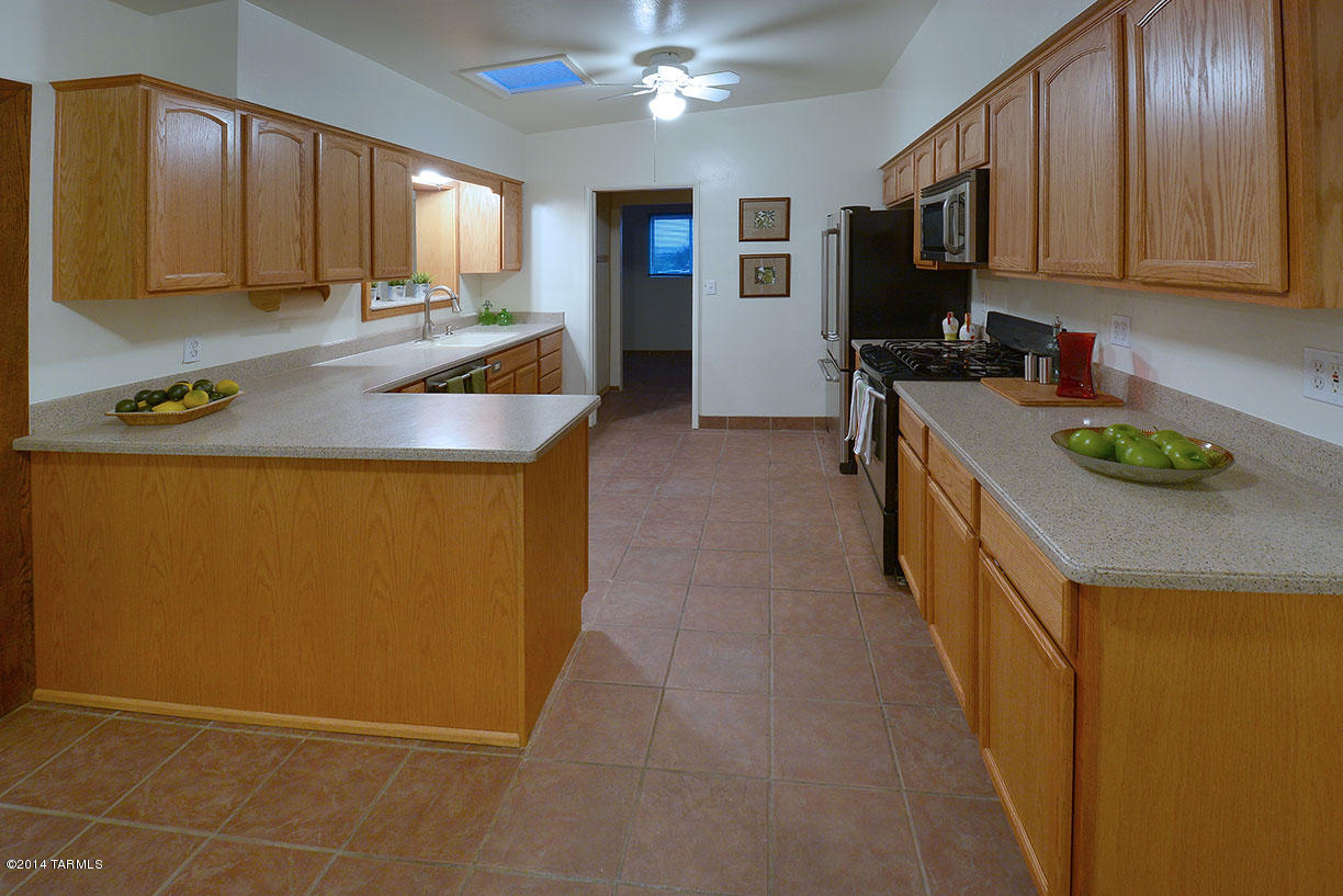 1639 North Old Ranch Road Tucson, AZ 85745 - Photo 10 of 32