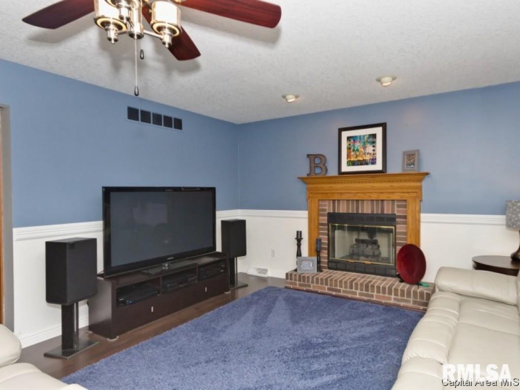 6928 Fringetree Way Springfield, IL 62712 - Photo 17 of 36
