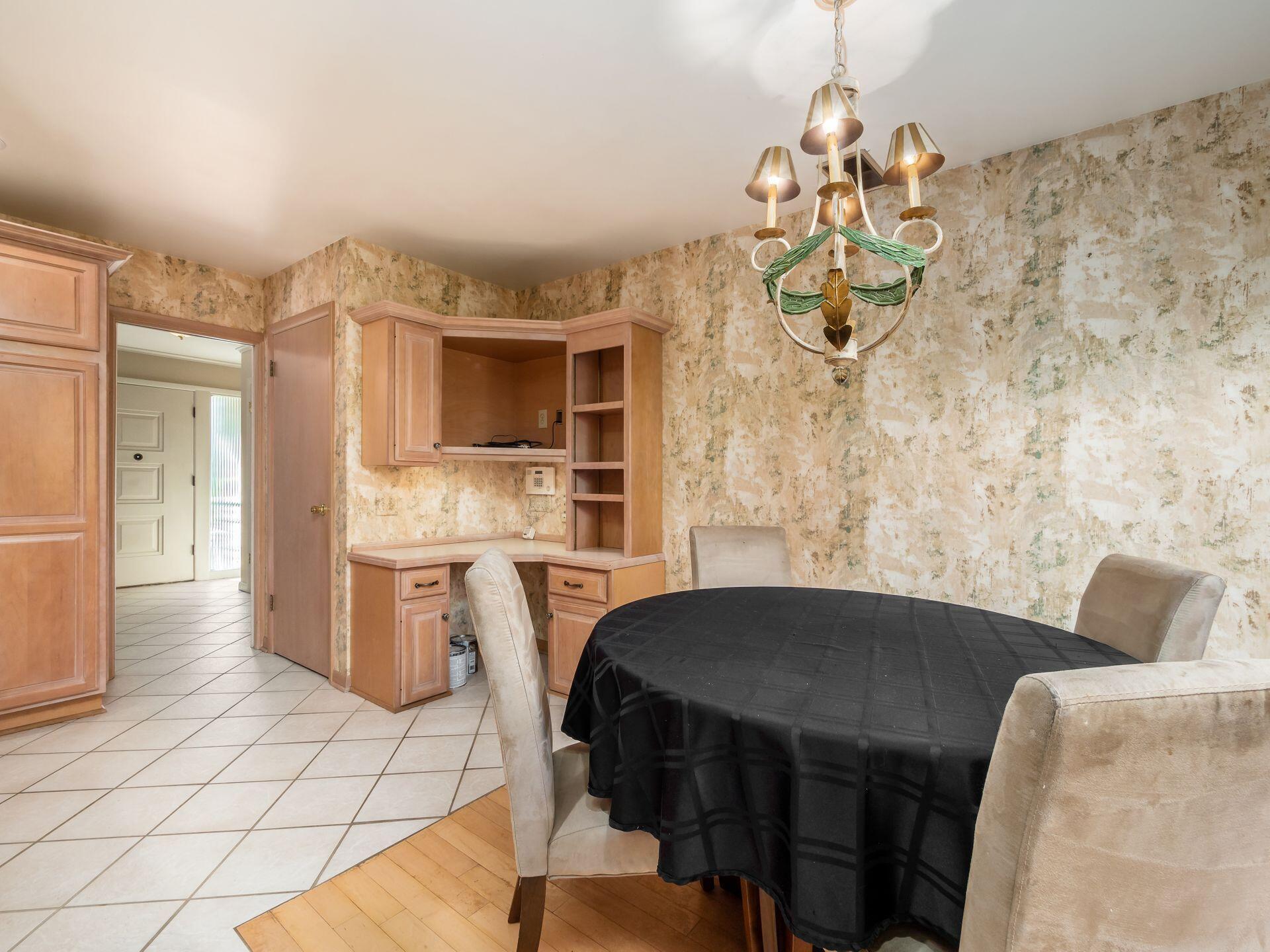 2674 Fishinger Road Upper Arlington, OH 43221 - Photo 28 of 33 A work/desk area and casual eating space in thee kitchen.