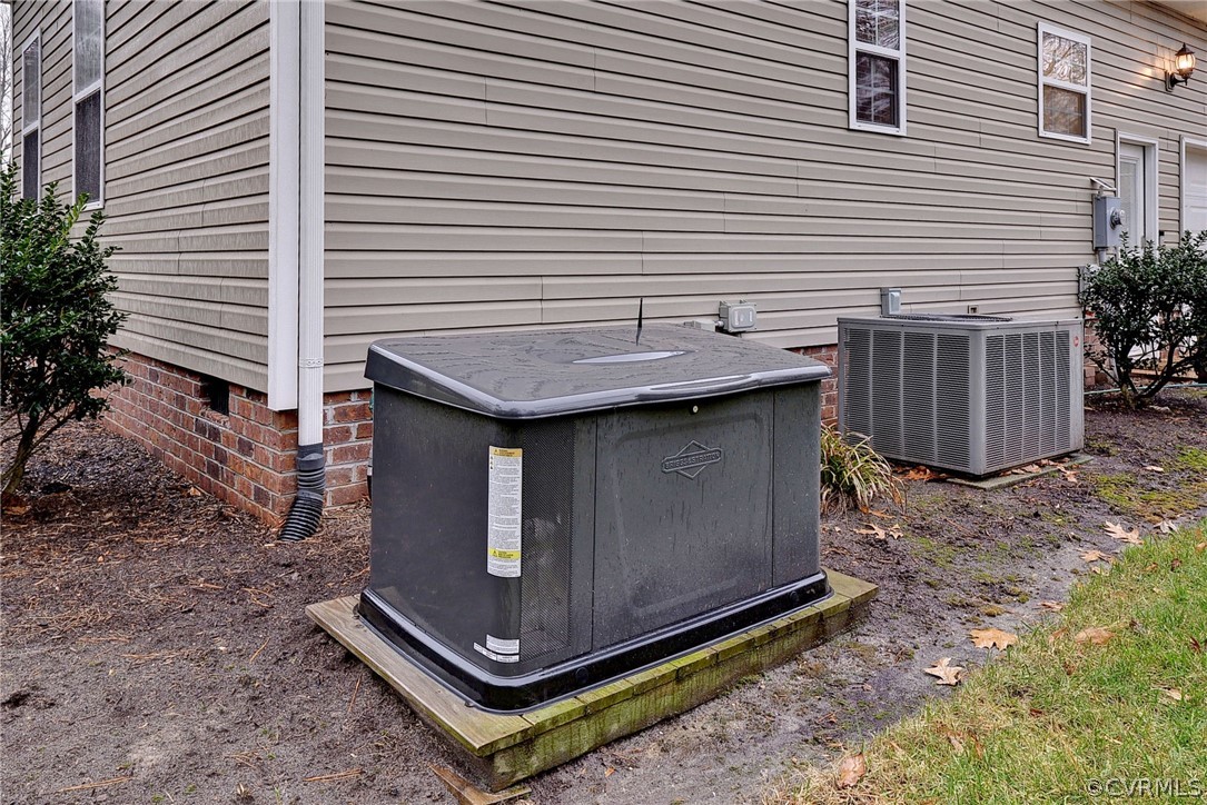 8343 Patrick Henry Way Gloucester, VA 23061 - Photo 35 of 39 a view of a backyard with a sink