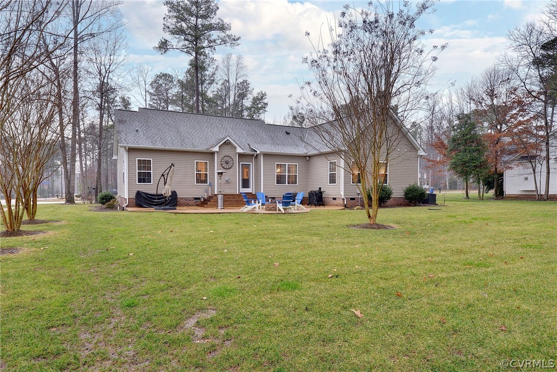 8343 Patrick Henry Way Gloucester, VA 23061 - Photo 39 of 39 a front view of house with yard