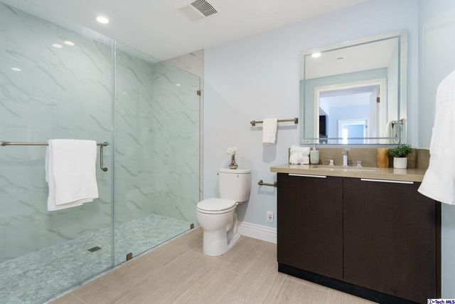 $745,000 | 2939 Leeward Avenue, Unit 609, Los Angeles, CA 90005