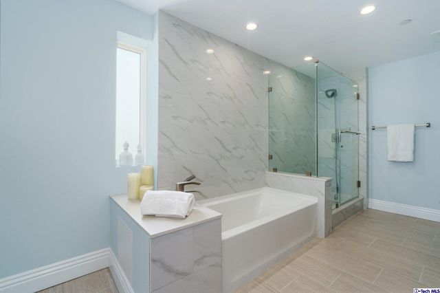 $745,000 | 2939 Leeward Avenue, Unit 609, Los Angeles, CA 90005