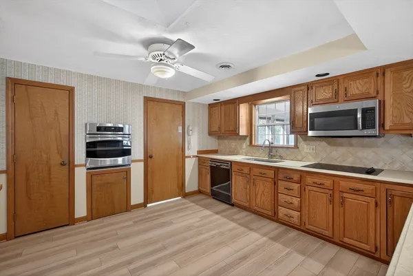 $749,900 | 532 Hill Street, Raynham, MA 02767