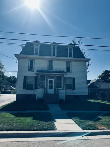 $800 | 330 West Sycamore Street, Unit 3W, Sycamore, IL 60178