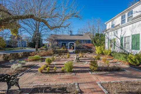 $995,000 | 780 Main Street, West Barnstable, MA 02668