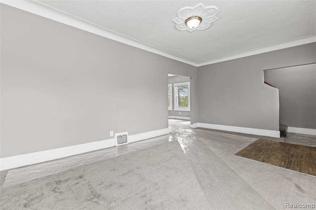3010 Montclair Street Detroit, MI 48214 - Photo 17 of 61