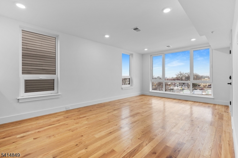 37 South 7th Street, Unit 2 Newark, NJ 07107 - Photo 7 of 40