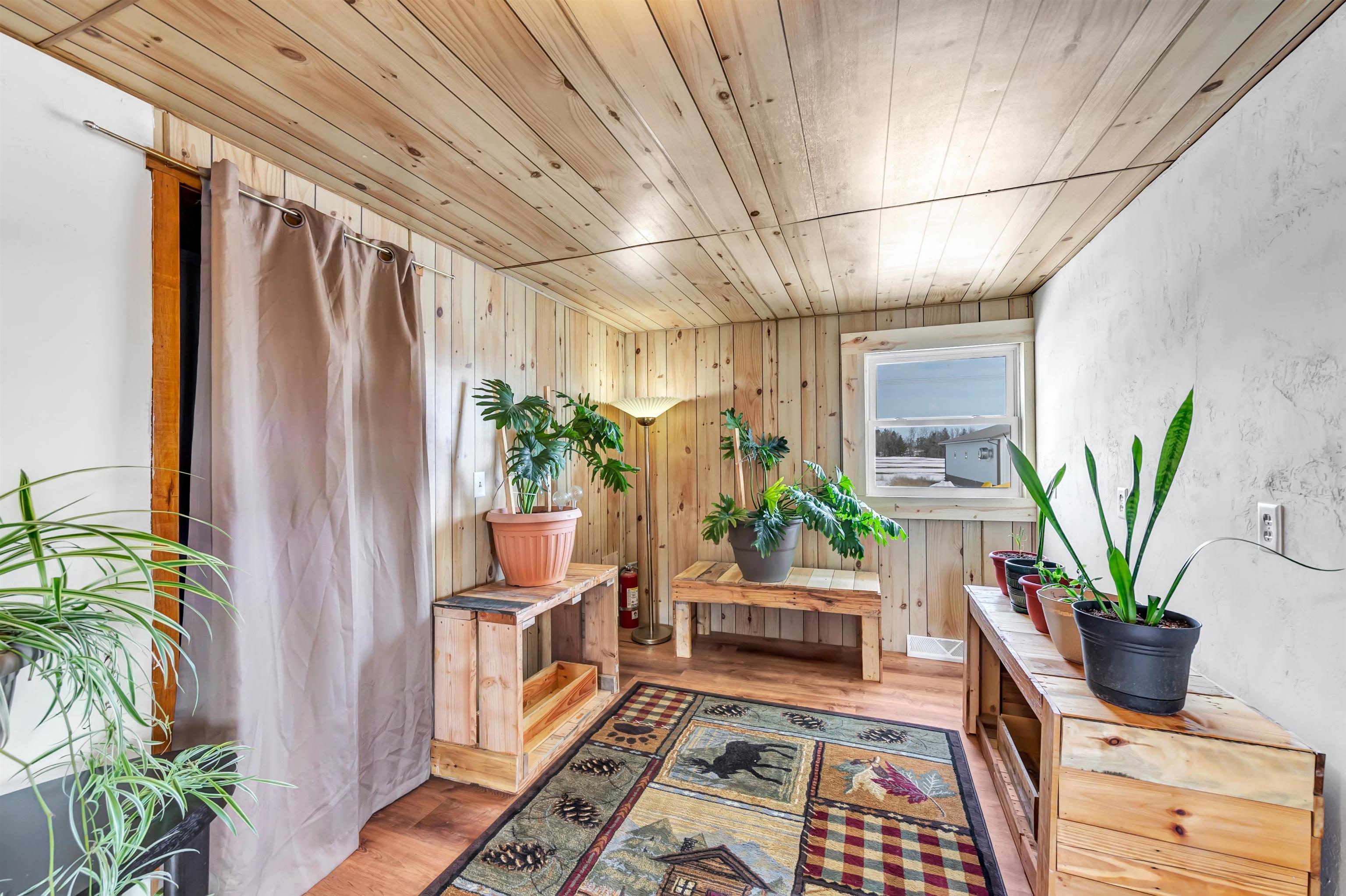 10931 Gillett Town Hall Road Gillett, WI 54124 - Photo 16 of 24